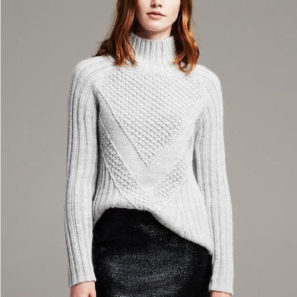 Banana Republic Textured Gray Turtleneck Sweater - Picture 1 of 7